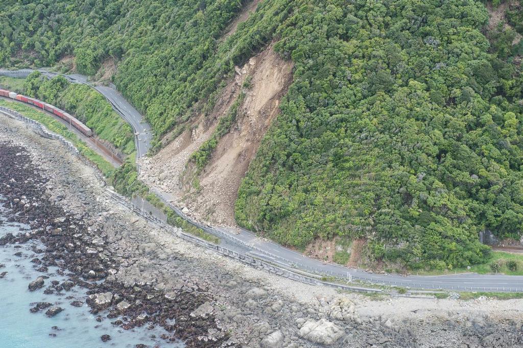 Damage to infrastructure following eathquake on 14 Nov 16 near Kaikoura coast © New Zealand Defence Force